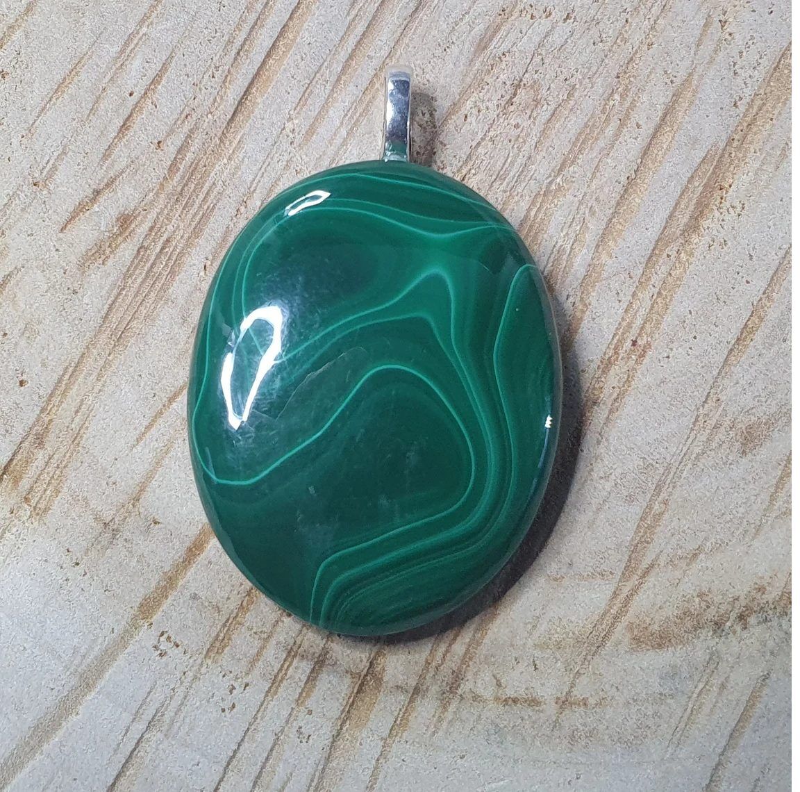 pierre anti stress 1 pendentif pierre anti stress malachite 2